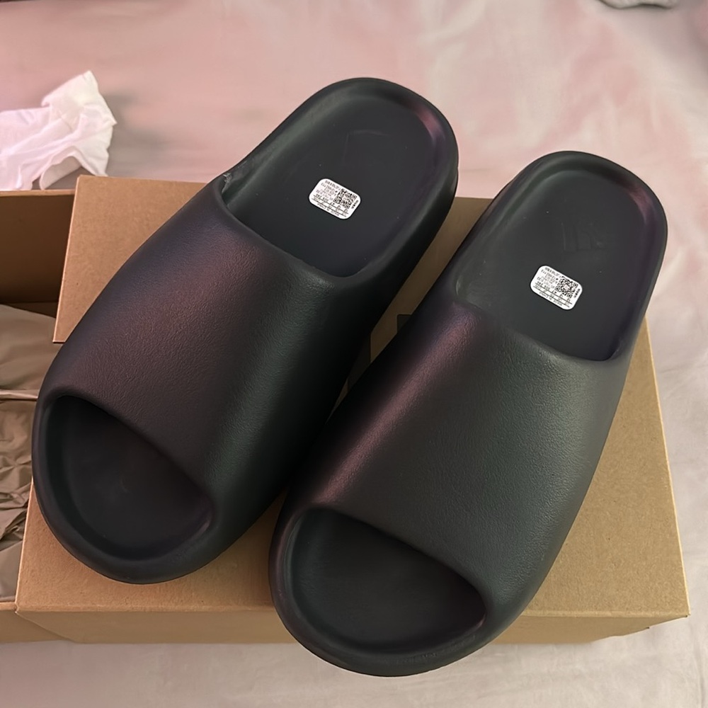 Brand new Yeezy slides - color onyx - size 12